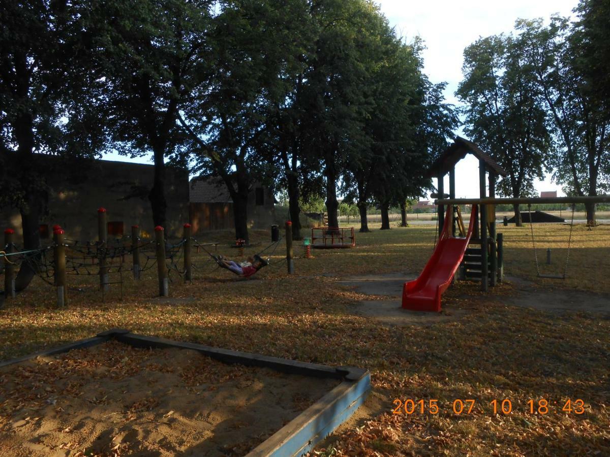 Apartman Kamila Rakvice ภายนอก รูปภาพ